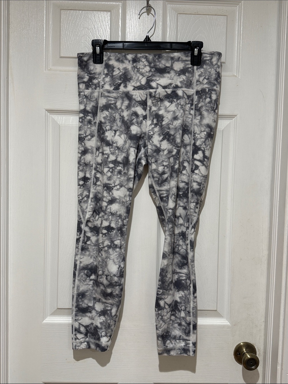 Athleta Black and White Marble Tie-Dye Leggings